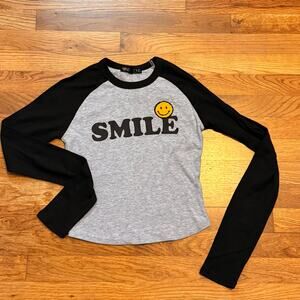 Vinyl Icons Girls Medium Gray Black Smile Smiley Face Long Sleeve Baseball Tee